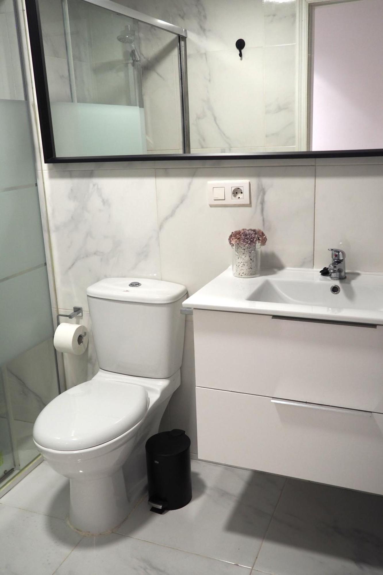 Moderno Apartamento Con Garaje Privado En El Centro De Vigo Eksteriør bilde