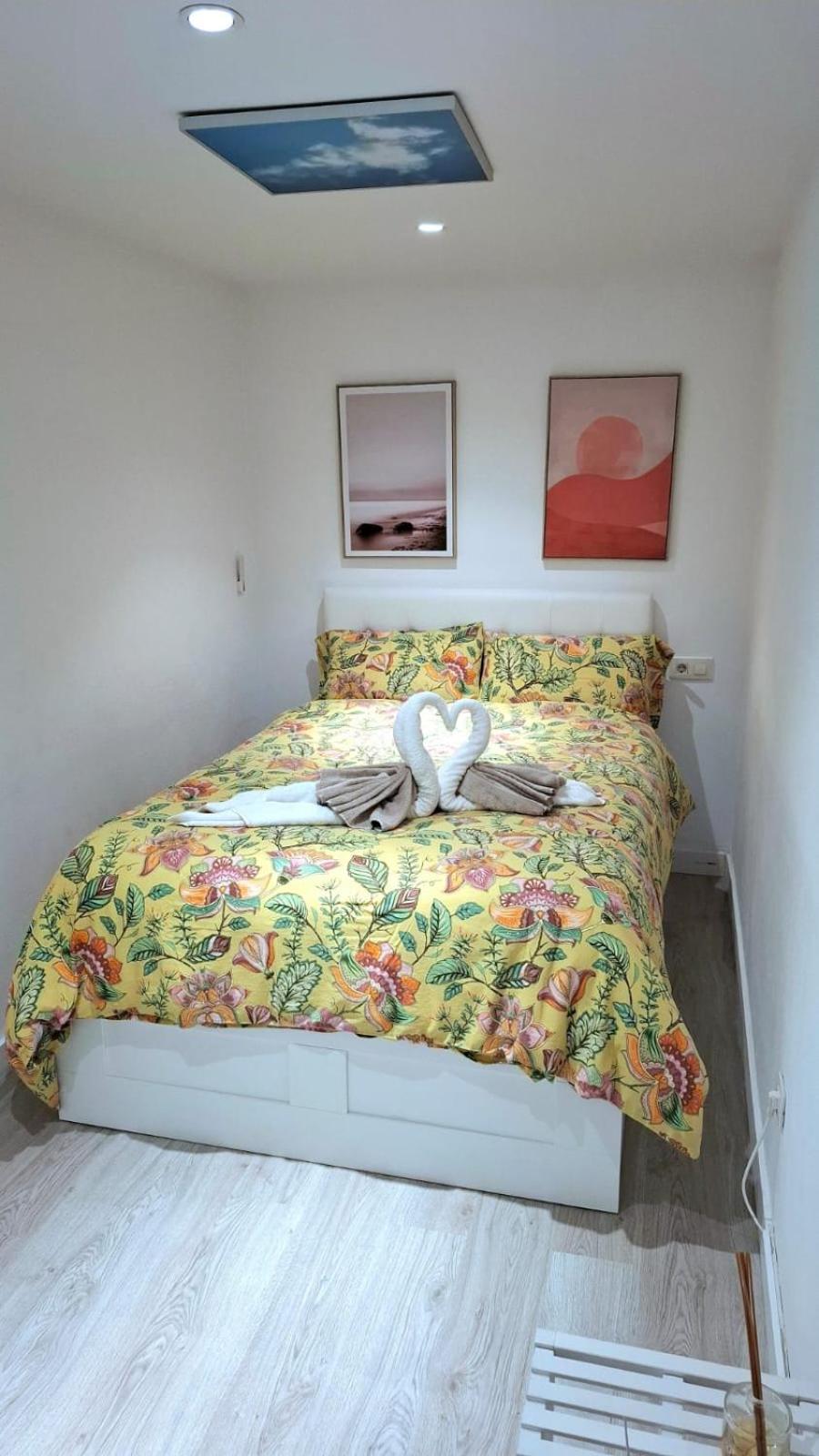 Moderno Apartamento Con Garaje Privado En El Centro De Vigo Eksteriør bilde