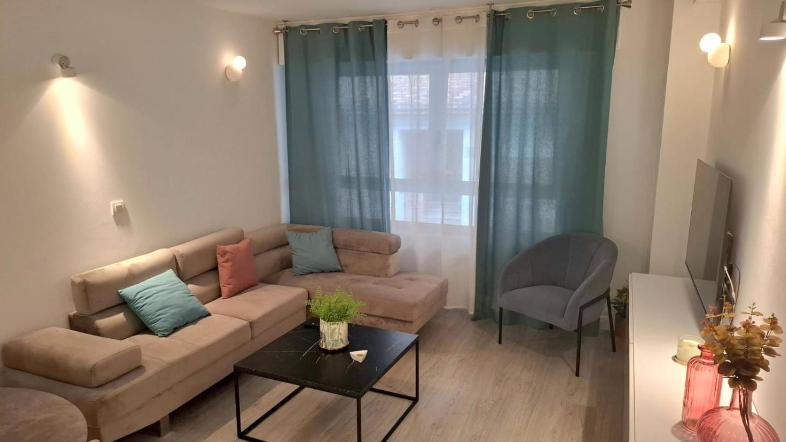 Moderno Apartamento Con Garaje Privado En El Centro De Vigo Eksteriør bilde