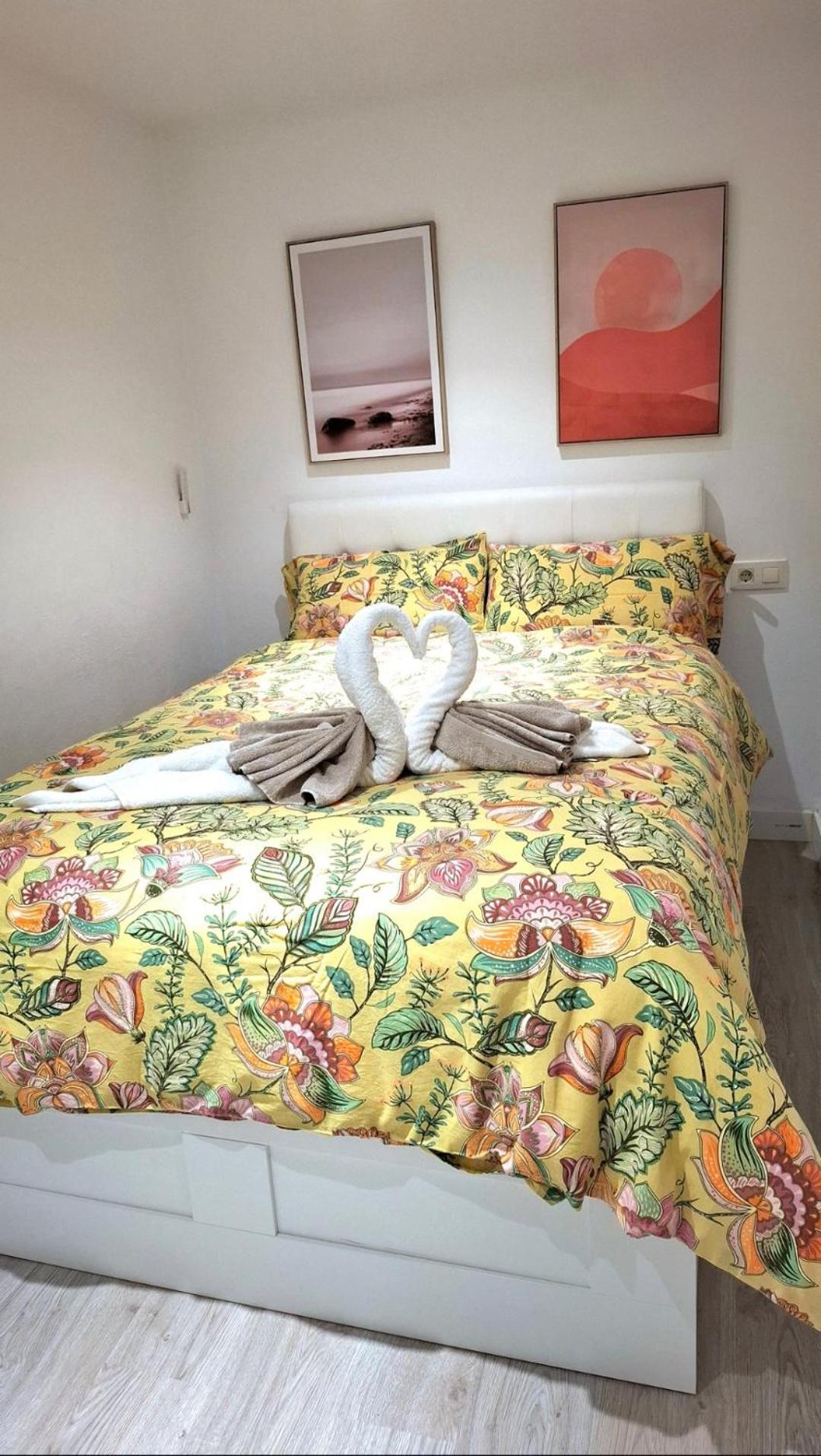 Moderno Apartamento Con Garaje Privado En El Centro De Vigo Eksteriør bilde