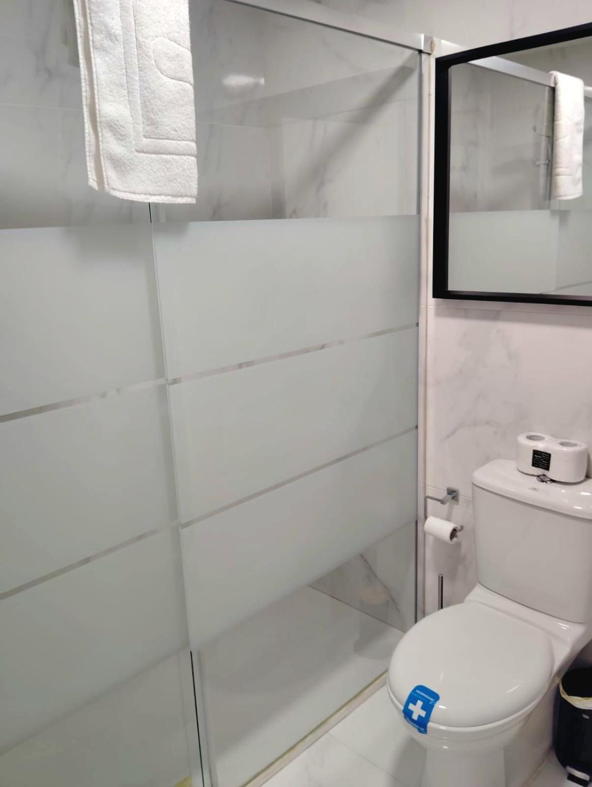 Moderno Apartamento Con Garaje Privado En El Centro De Vigo Eksteriør bilde